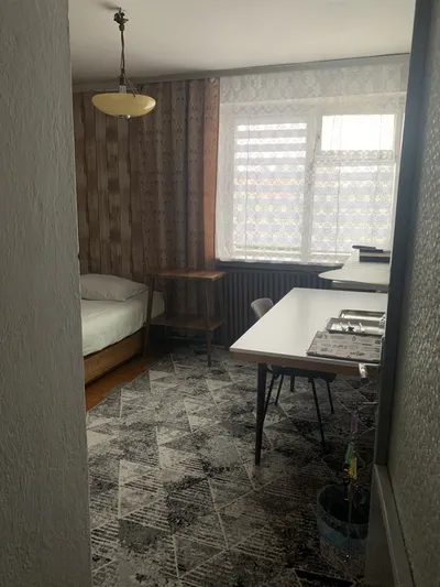 Kawalerka na wynajem, Staromieście