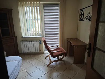 Pokój do wynajęcia z balkonem w spokojnej okolicy - miniatura 3