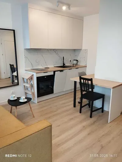 Wynajmę MIESZKANIE 2pokoje 3p NOWA CUKROWNIA balkon parking bez opłat winda - miniatura 4