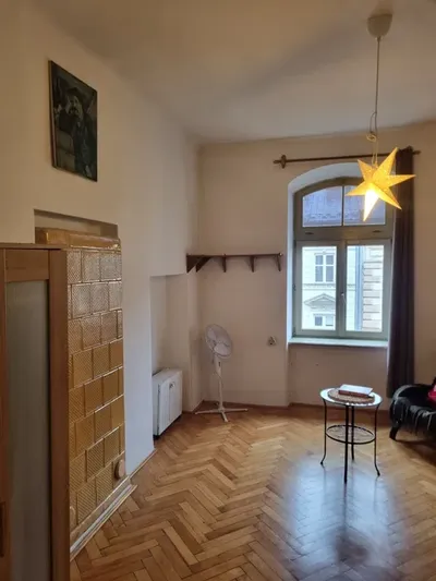 Duży pokój karmelicka - miniatura 3