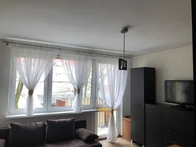 Przytulna kawalerka z balkonem na zamkniętym osiedlu - świetna lokalizacja! - miniatura 2