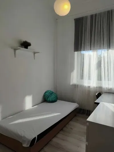 Dla Studenta lub młodej osoby, pokój w dużym mieszkaniu w centrum Oliwy. Wszędzie blisko. Wita Stwosza - miniatura 3