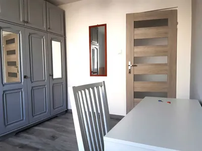 Pokój na Bemowie. 300 metrów do tramwaju. Spokojne 3 lokatorki - miniatura 4