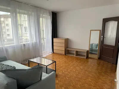 Wynajmę mieszkanie ul. Bartkiewiczówny + miejsca postojowe za szlabanem - miniatura 3