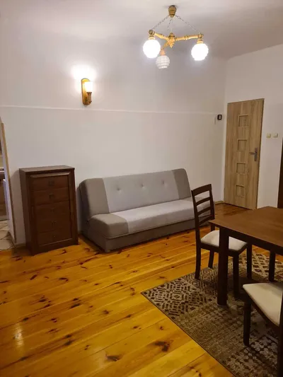 Kawalerka 30m2 -1350 zł /mc-Parter w domu wolnostojącym. Bez dodatkowych kosztów - miniatura 2