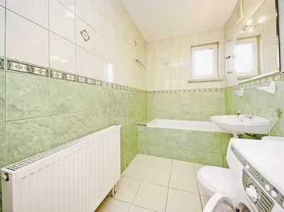 Kawalerka w bardzo dobrze skomunikowanym miejscu, duża osobna kuchnia - miniatura 4