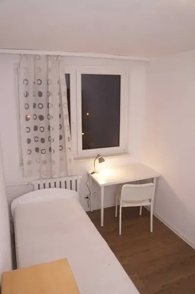 1os pokój na wynajem - Krzyki - ul Przyjaźni - miniatura 2