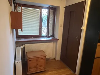 Bezczynszowy małe mieszkanie ,pokój z kuchnią do wynajęcia przy ul Kamedulskiej - miniatura 3