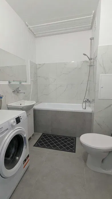 Wnajmę 2 pokojowe (52m²)mieszkanie blisko centrum - miniatura 5