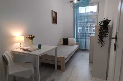 Przytulny pokój w okolicach Bramy Portowej - miniatura 3