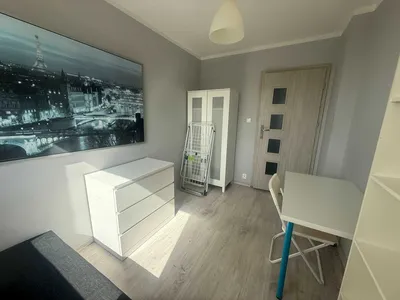 pokój Żmigrodzka 34, blok winda, obok CH Marino Koszarowa, Uniw.Wroc. dla dziewczyny - miniatura 3