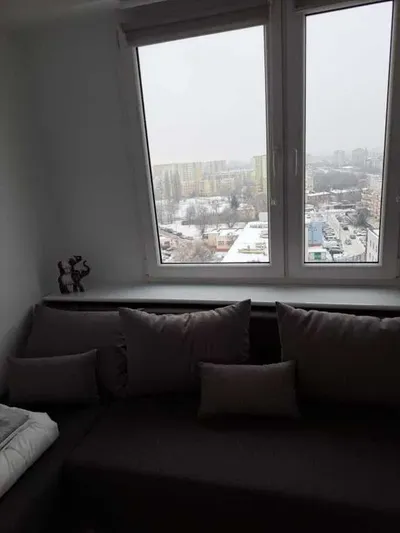 Kawalerka z oddzielną sypialnią i kuchnią w centrum miasta - miniatura 2