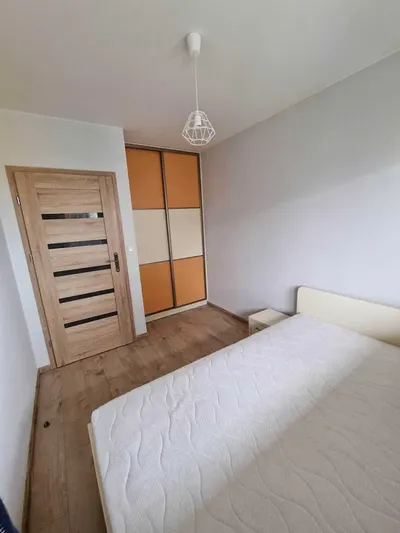 Wynajmę mieszkanie - świetna lokalizacja - miniatura 5