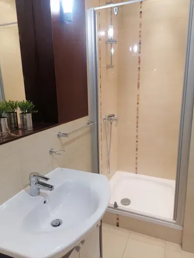 Trzypokojowe ok. 80m2 parter garaż i czynsz w cenie widok na Wisłę blisko Starówki 2700 zł plus prąd - miniatura 5