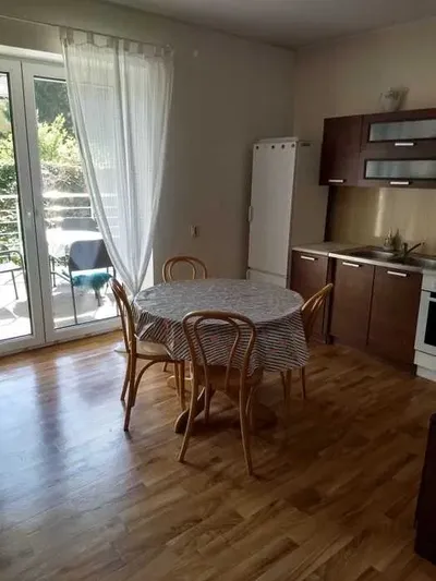 Pokój jednoosobowy 14 m², w domku z tarasem - miniatura 3