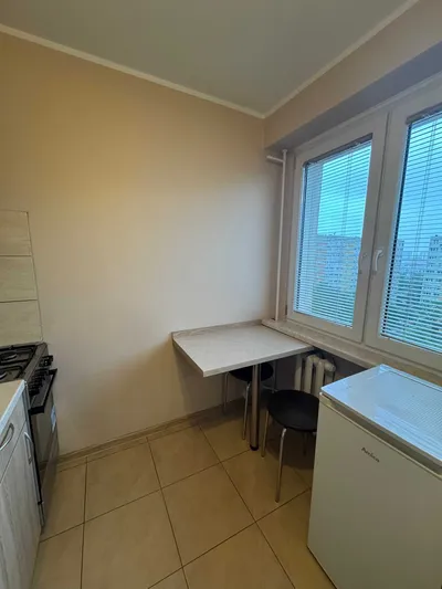 Wynajmę dwupokojowe mieszkanie w centrum - miniatura 4
