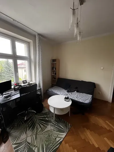 Pokój w mieszkaniu trzy-osoowym - miniatura 3