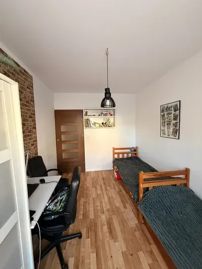 Mieszkanie 2 pokojowe 43m2 z ogrodkiem na ulicy Strobanda , Jar - miniatura 3