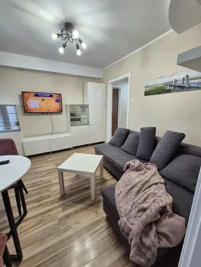 Mieszkanie 2 pokojowe pelne wyposażenie telewizor zmywarka Łóżko - miniatura 2