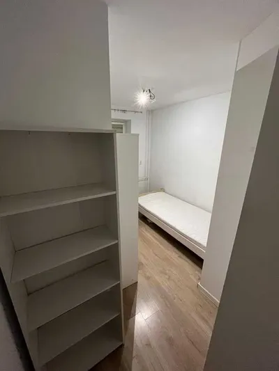 Pokój jednoosobowy do wynajęcia (śródmieście - super lokalizacja!) - miniatura 2