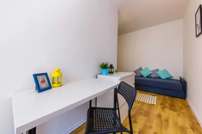 Pokój jednoosobowy z balkonem Rzeszów Króla Augusta MSWiA WSIiZ Centru - miniatura 3