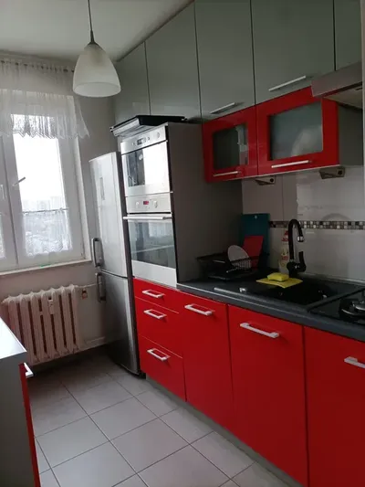 Pokój jednoosobowy dla dziewczyny z dużym słonecznym balkonem - miniatura 5