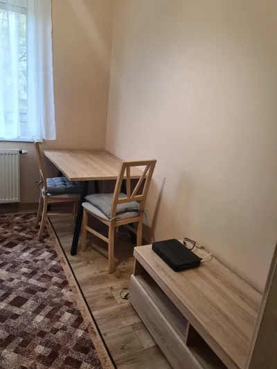 Pokój dla pracującego pana , Gdyńska/Główna, Zawady od 01.04. - miniatura 3