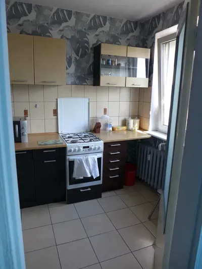 32 m2 widna kuchnia, garderoba dobra lokalizacja, Miejsca parkingowe 1100 plus opłaty - miniatura 5
