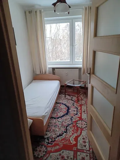 pokój w miłej okolicy i atmosferze na os. Piasta