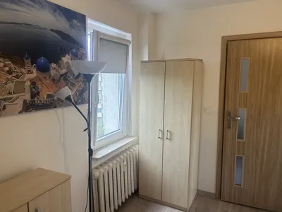 Pokój z balkonem do wynajęcia dla spokojnej osoby - miniatura 3