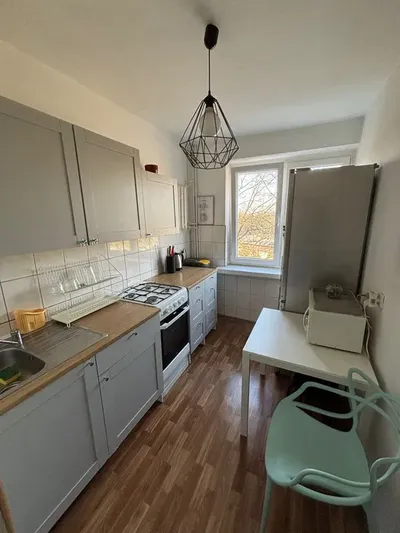 Duży pokój z balkonem w M4 - miniatura 5