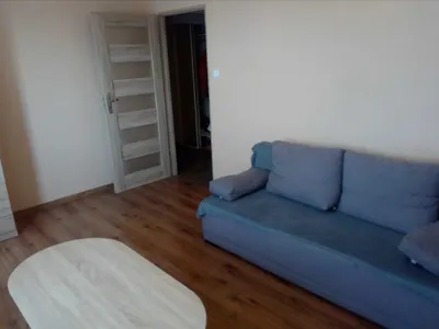 Wynajmę pokój jedno-dwuosobowy 15m2 na oś. Piastowskim61 - miniatura 2