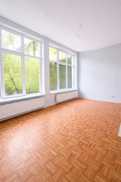 Duża kawalerka na wynajem. Centrum! - miniatura 2