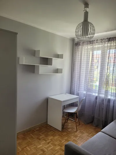 Pokój w mieszkaniu trzypokojowym ul. Olsztyńska - miniatura 3