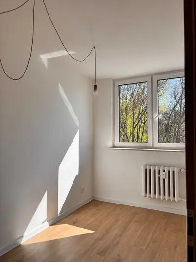 Do wynajęcia trzypokojowie mieszkanie blisko VIVO. Klimatyzacja - miniatura 5