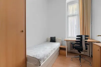 Przytulny pokój w centrum Poznania – wszystko pod ręką! - miniatura 2