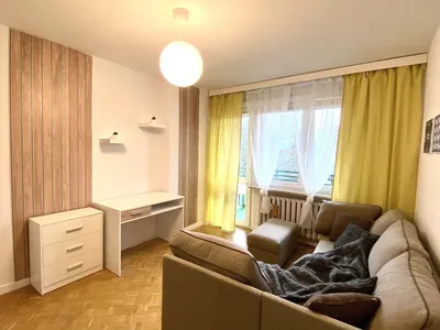 Room for couple with balcony, next to metro - miniatura 3