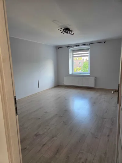 Mieszkanie 90m2 + 30m2 w centrum Osięcin - miniatura 4