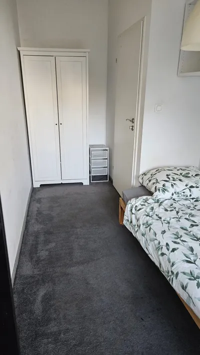 Pokój dla studenta w Katowicach z internetem. - miniatura 3