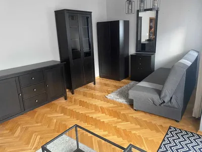 Przestronny pokój z balkonem w nowoczesnym mieszkaniu LSM ul. Chrobrego 8 blisko uczelni - miniatura 3