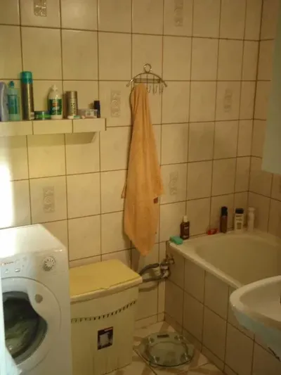 Pokój jednoosobowy w mieszkaniu studenckim Piątkowo - miniatura 4
