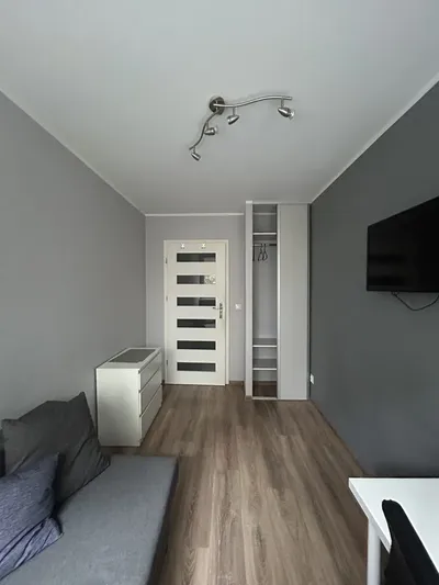 Pokój jednoosobowy przy magnolii