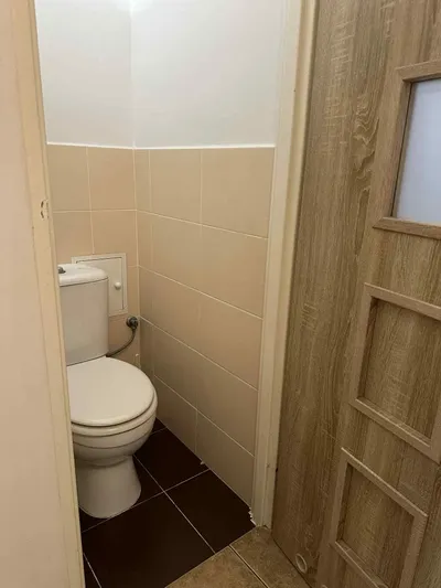 WYNAJMĘ POKÓJ NA OS. BEMA 3 pokoje do wynajęcia , mieszkanie dwustro - miniatura 3
