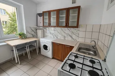 Pokój na Łazarzu w mieszkaniu 4 pokojowym - miniatura 4