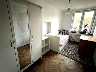 Pokój w przestronnym domu na Rembertowie