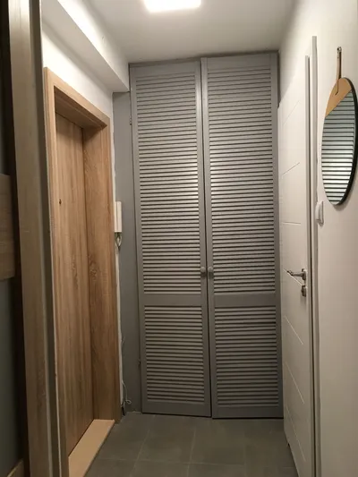 Słoneczna kawalerka z balkonem - miniatura 3