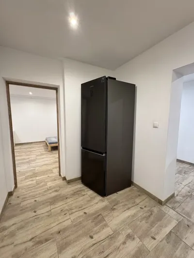 Do wynajęcia przestronne mieszkanie 4-pokojowe – ul. Wybickiego 15, Poznań - miniatura 2
