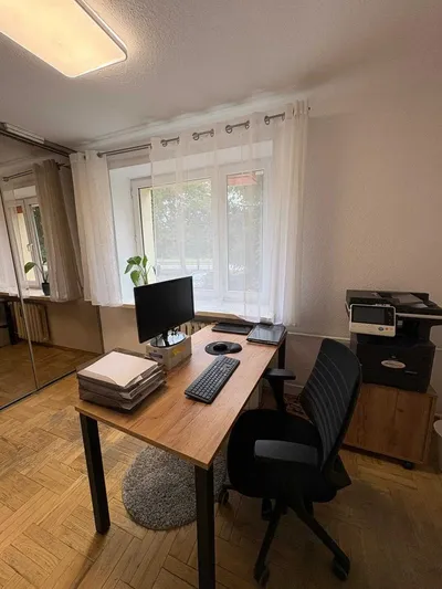 Wynajmę 3 pokojowe mieszkanie o pow. 64m2 Aleja Pokoju w Krakowie na parterze na działalność - miniatura 2
