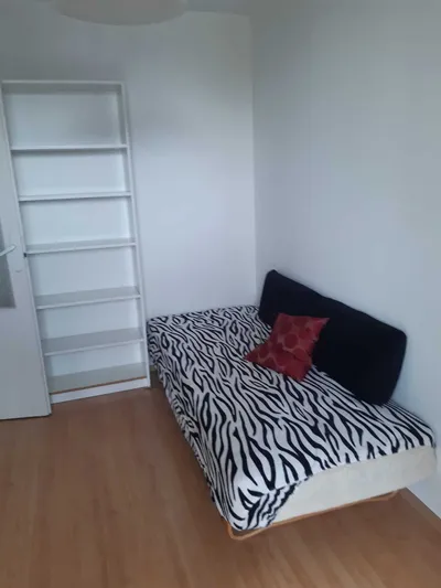 Wynajmę mieszkanie 3 pokoje na Ochocie ul.Dickensa - miniatura 5