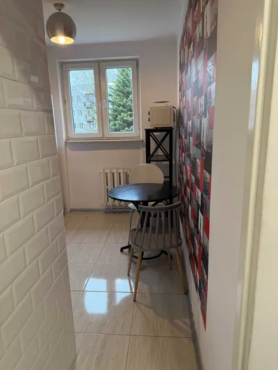 Duży pokój z balkonem - ul. Ofiar Katynia. - miniatura 3